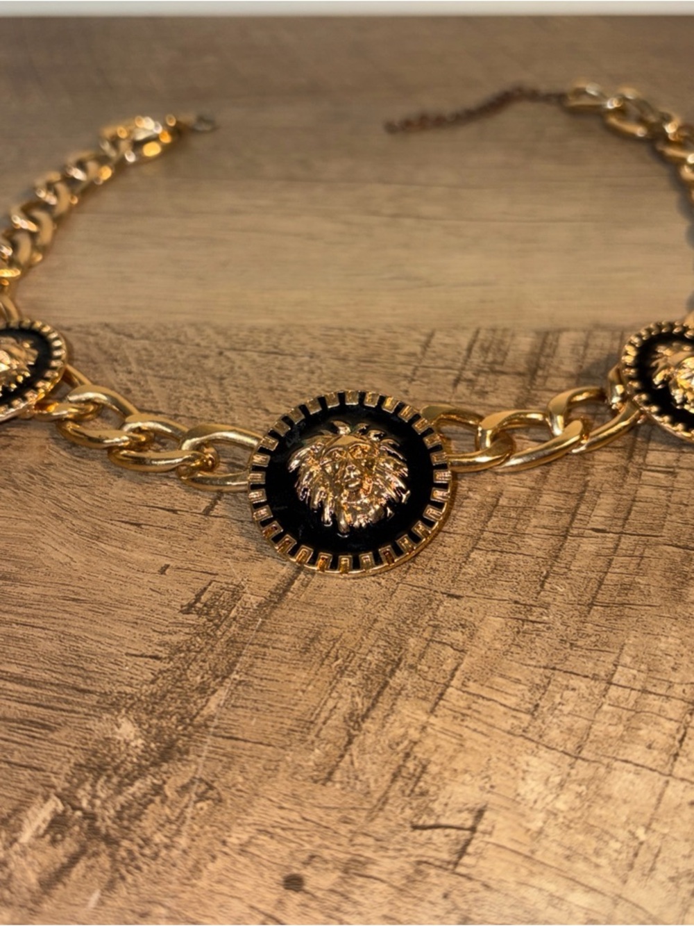 Lion Head /Cuban Chain Linked Necklace/Black Enamel/Gold - Picture 7 of 8